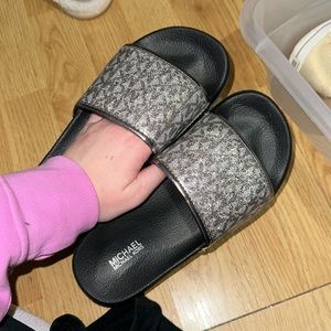 Michael Kors kids size 5 slides
